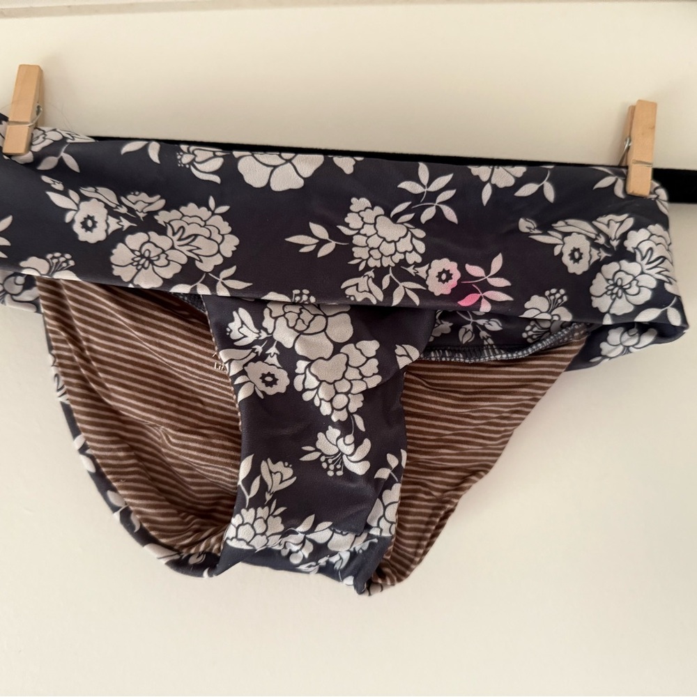 Acacia girls Floral and Striped Bikini Bottom size 6